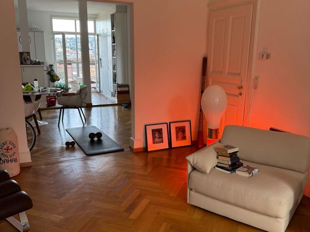 City centre &view! 100m2 for up to 2 people. All within walking distance. Parking, elevator, has it all Stuttgart Amsterdam Apartments for Rent