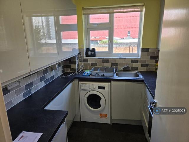 City Centre, Coventry, CV3 2 bed flat to rent £1,050 pcm £242 pw