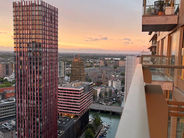 City Centre Rdam, 28th Floor, Long Term Contract