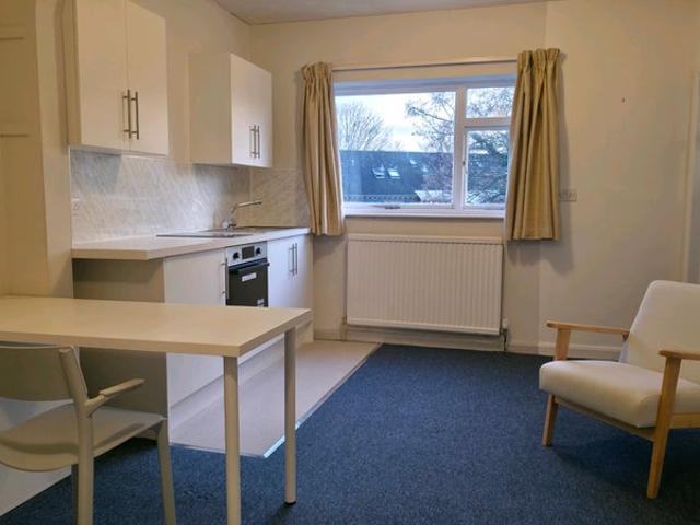City centre studio flat walk everywhere
