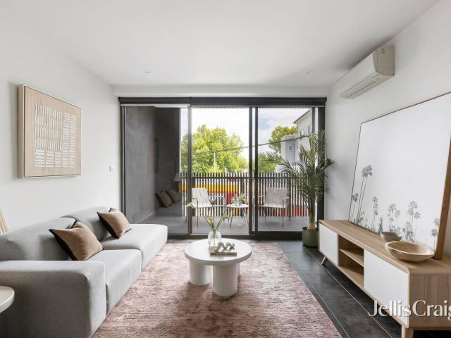 City Edge Living Between Vibrant Fitzroy & Tranquil Edinburgh Gardens