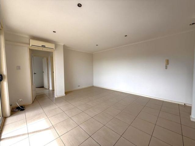 City Edge Living – Spacious 2 Bedroom Apartment in the Heart of Flemington!