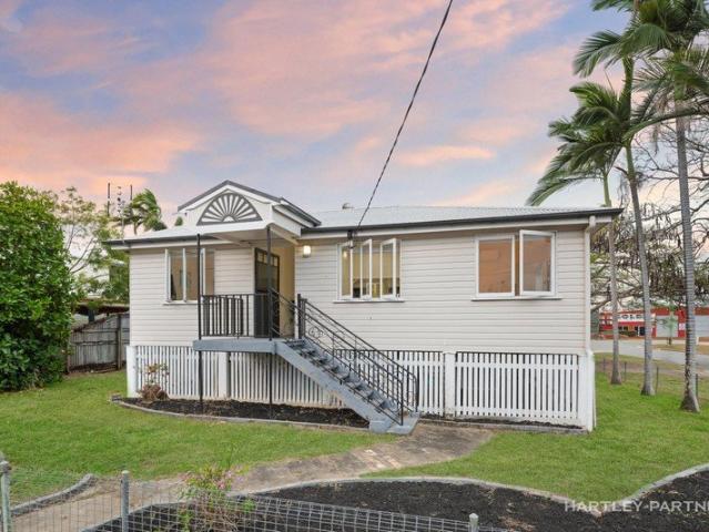 City Edge Queenslander on a Prime Corner Block