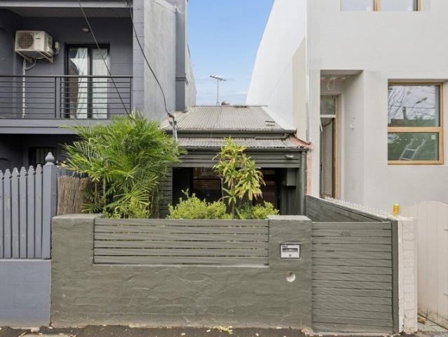 City Fringe Terrace with Parking and Scope