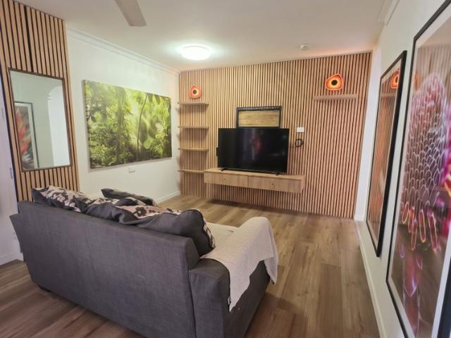 CITY FRINGE APARTMENT CENTRAL LOCATION GROUND FLOOR UNIT