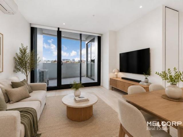 CITY FRINGE ELEGANCE UNFURNISHED WITH WHITEGOODS