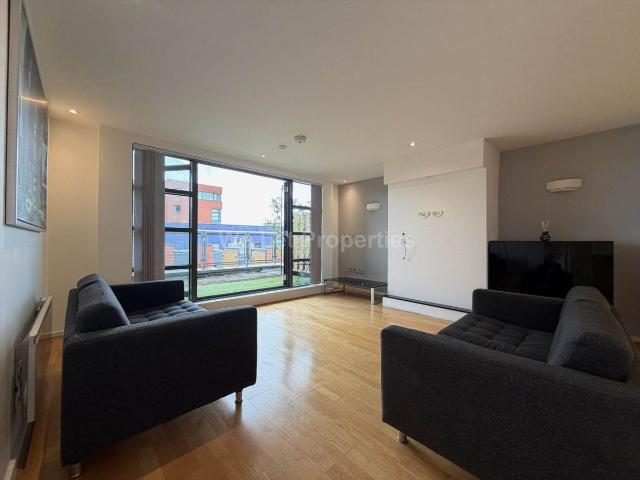 City Gate 1, Castlefield M15, 3 bed flat to rent, £2,200 pcm | PrimeLocation