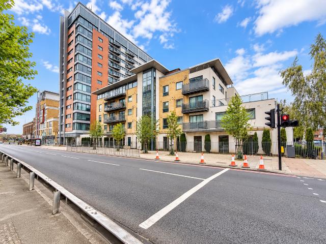 City Gate House, Eastern Avenue, Ilford IG2, 1 bed flat to rent, £1,550 pcm | PrimeLocation