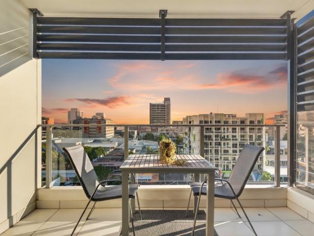 City, Harbour & Lifestyle! Elevated Living in the Heart of Darwin