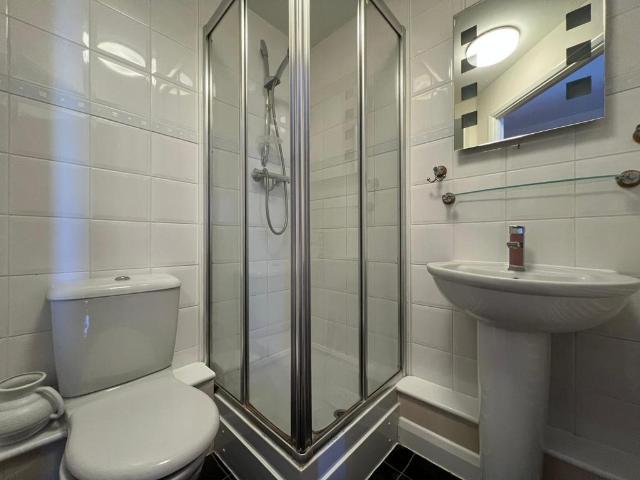 City House, London Road, Croydon, CR0 2 bed flat to rent £1,650 pcm £381 pw