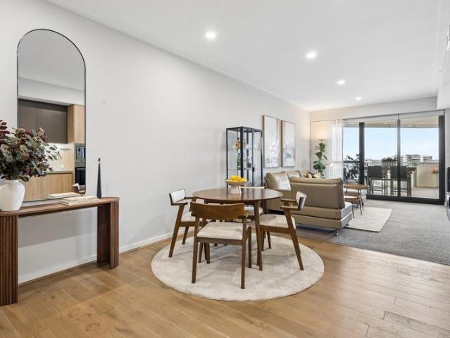 City Lights, River Views & the Best of Burswood at Your Doorstep