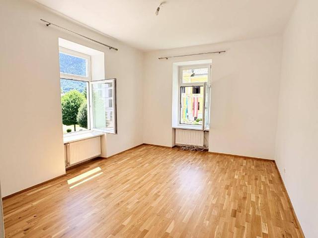 City Life Zwei Zimmer Wohnung