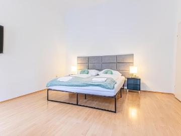 City Linked 2BR Apartment Near Wiener Stadthalle, Vienna Amsterdam Apartments for Rent