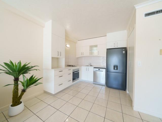 City Living Unfurnished Unit in the heart of the City