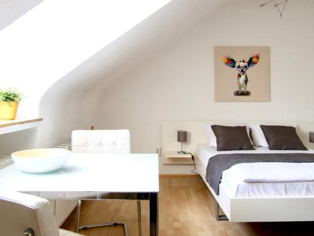 City Living Apartment Nähe Zülpicher Platz – zeitwohnen.de