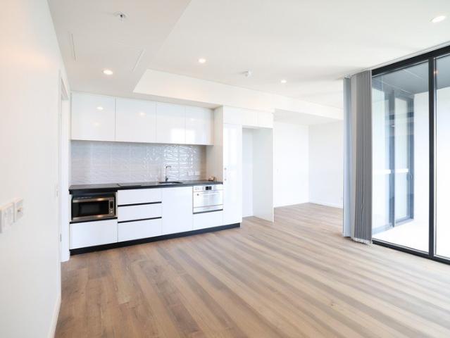 City Living at Its Best Walk to Adelaide CBD
