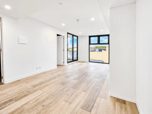 City Living Made Easy Stylish 1 Bedroom Apartment