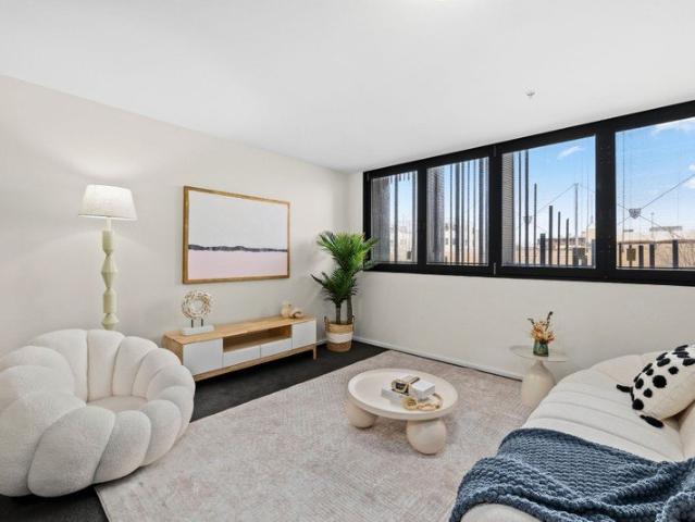 City Living Simplified Contemporary Apartment in the Heart of Adelaide