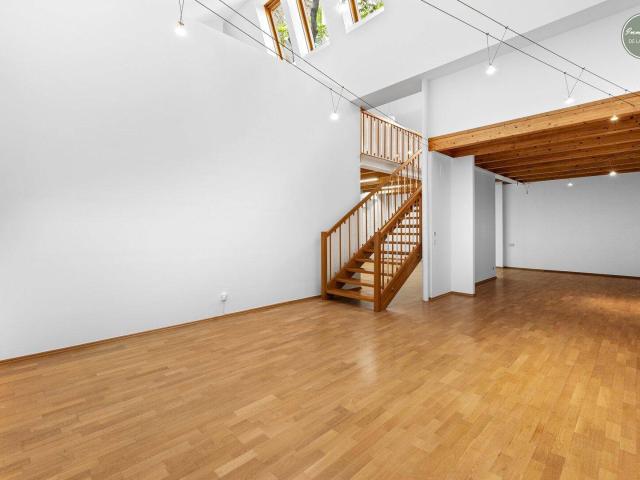 City Loft | 5 Zimmer Wohnung mit 187m² | Maisonette in Innenhoflage