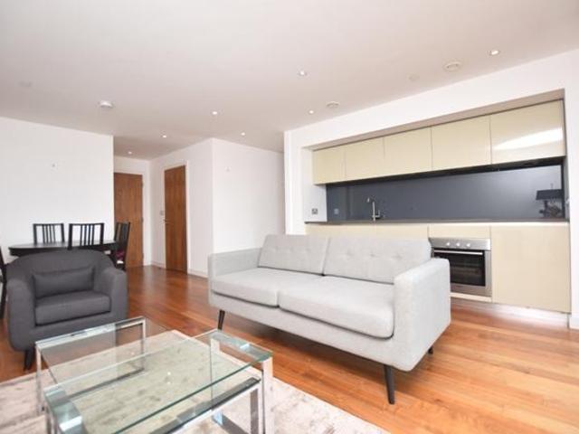 City Lofts St. Pauls, Sheffield, S1 2 bed apartment to rent £1,200 pcm £277 pw