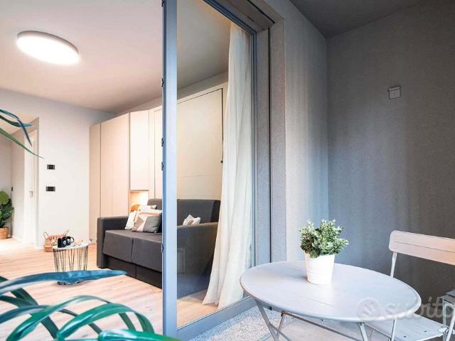 City Pop M con balcone