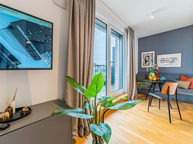 City Residence: Terrace Suite in the Mona Lisa apartment house – euhabitat