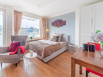 City Residence: Well equipped apartment in Oberursel right next to the S Bahn station – euhabitat