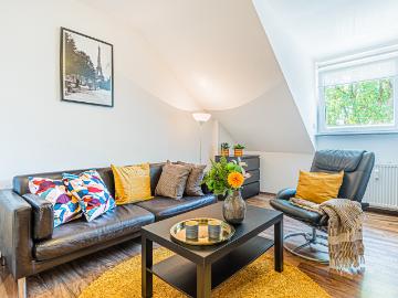City Residence: Well equipped 2 room apartment near Berger Straße / Merianplatz – euhabitat