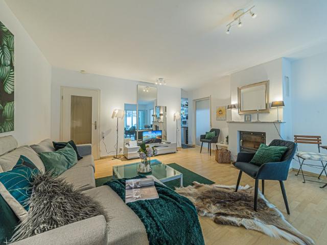 City Residence: Westend: Großzügige schöne 2 Zimmer Wohnung mit Wintergarten und Garten
