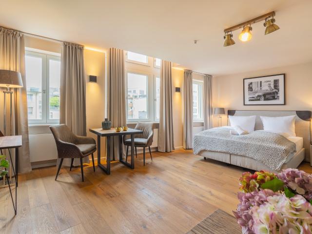 City Residence: Chic apartment downtown Frankfurt in a boutique hotel style – euhabitat