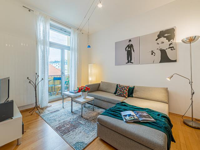 City Residence: Cozy 3 room apartment with guest room and balcony – euhabitat