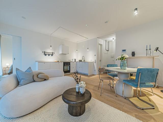 City Residence: Elegante Luxuswohnung mit Balkon in zentraler Lage