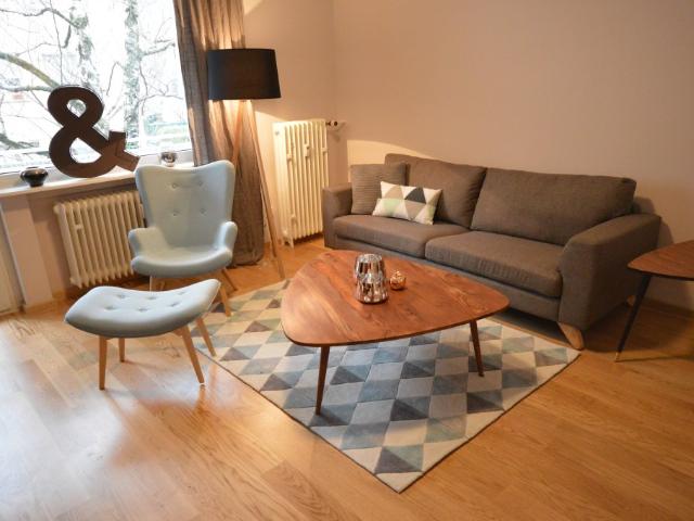 City Residence: Elegantly furnished 3 room apartment with balcony near Grüneburgweg – euhabitat