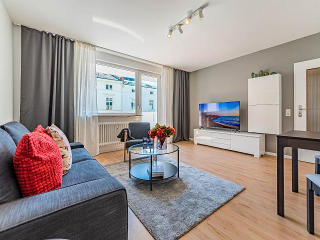 City Residence: First use: Well furnished apartment with a view at the skyline located in Westend – euhabitat