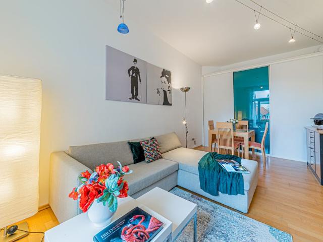 City Residence: Gemütliche 3 Zimmer Wohnung mit Gästezimmer und Balkon