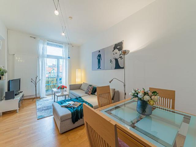 City Residence: Gemütliche 3 Zimmer Wohnung mit Gästezimmer und Balkon