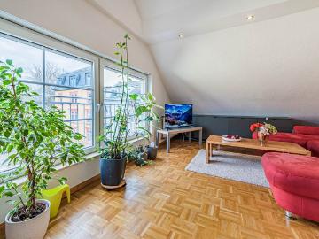City Residence: Möblierte 3 Zimmer Wohnung in Frankfurt Rödelheim