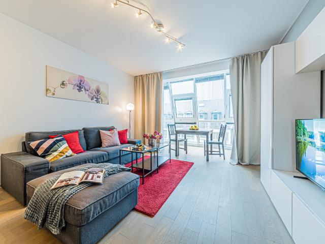 City Residence: Modern 2 bedroom apartment near Opera, Financial District and the River Main – euhabitat