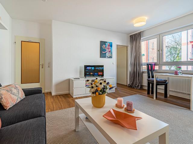 City Residence: Modern and newly furnished 2 room apartment near the Europaviertel – euhabitat