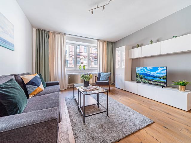 City Residence: Modern furnished apartment centrally located – euhabitat