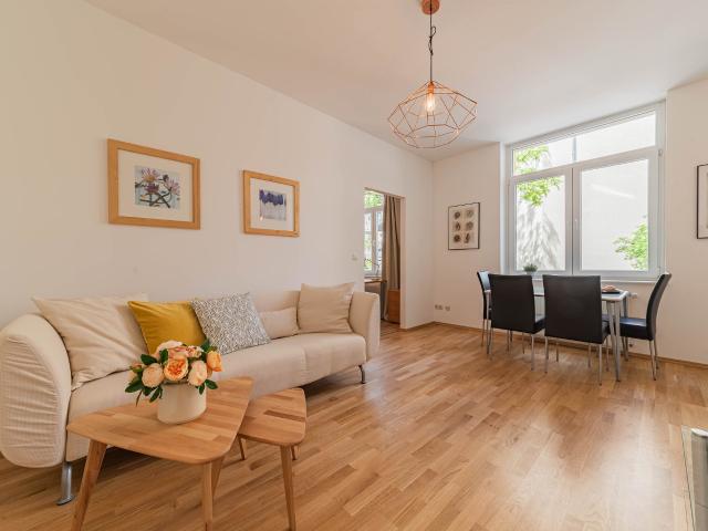 City Residence: Modern furnished 2 room apartment in the popular Nordend – euhabitat