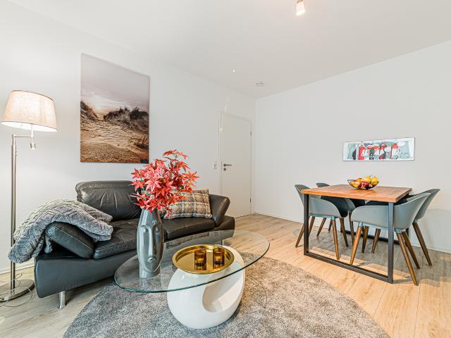 City Residence: Modern furnished 3 room apartment with balcony in F Eschersheim – euhabitat