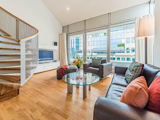 City Residence: Moderne und hochwertige Maisonette Wohnung nahe dem Fluss Main und Opernhaus