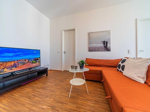 City Residence: Moderne 2 Zimmer Wohnung mit Balkon im Europaviertel