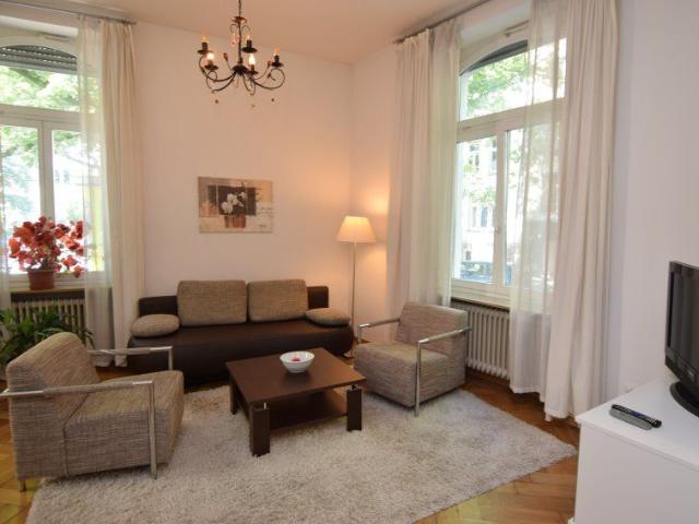 City Residence: Moderne 2 Zimmer Wohnung nahe Schweizer Straße und dem Main