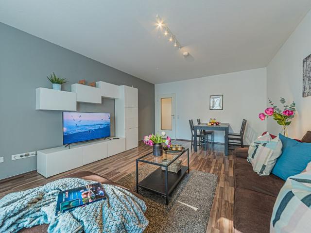City Residence: Moderne 3 Zimmer Wohnung mit Balkon und 2 Schlafzimmern