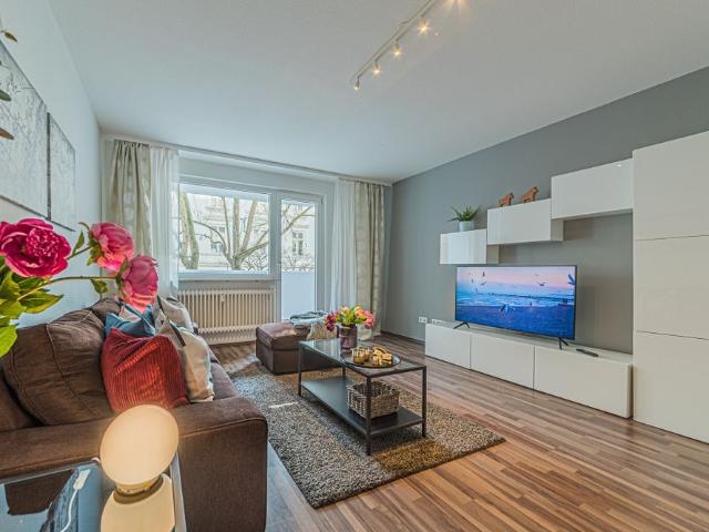 City Residence: Moderne 3 Zimmer Wohnung mit Balkon und 2 Schlafzimmern