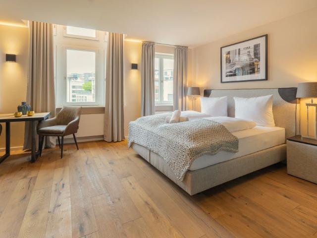 City Residence: Schickes Apartment Downtown Frankfurt im Boutique Hotel Stil