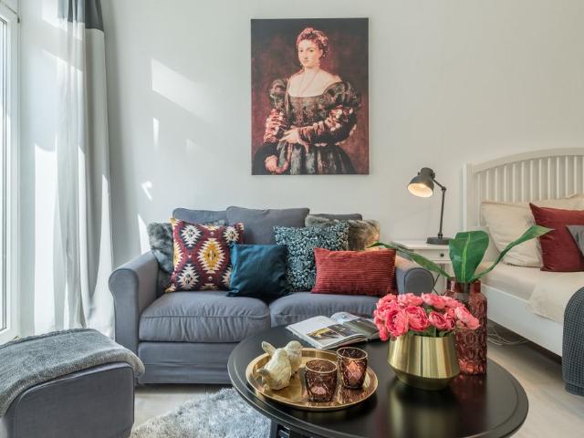 City Residence: Schön möbliertes Apartment mit Balkon im Westend