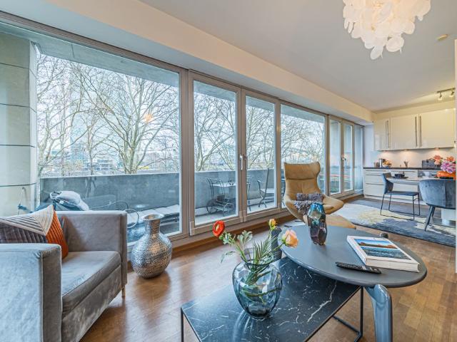City Residence: Sachsenhausen: Hochwertige 2 Zimmer Wohnung mit Mainblick